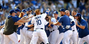 'Don't leave early!' Dodgers get 9th walk-off win