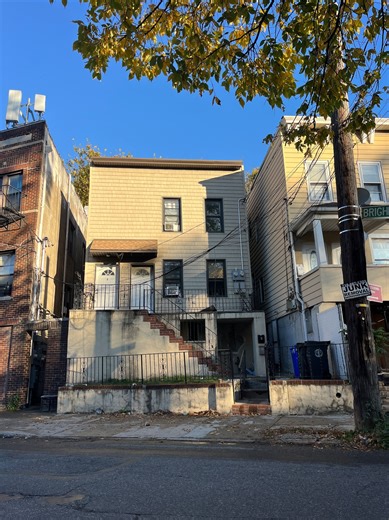 Staten Island house fire: FDNY controls blaze in about a half-hour in New Brighton