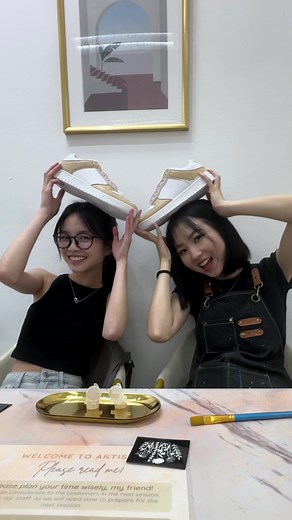 Date Ideas in Singapore: A Love Story at Artistra Studio