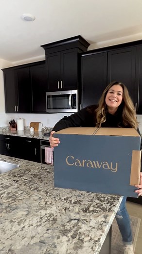 16K views · 155 reactions | After years of using Caraway's non-toxic ceramic pots and pans, I'm now adding their incredible nontoxic bakeware | gifted| to my collection. Here's to clean cooking and even cleaner eating! Yess!! #friendsofcaraway #Sponsored. You can use JULIECARMONAHOME10 for 10% off sight wide or click this link below ⬇️ | Juliecarmonahome | Facebook