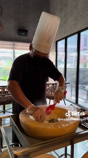 The difficult moments make you stronger and the beautiful moments more precious💛🍸#nature #viral #fyp #fypシ #foryou #tavern