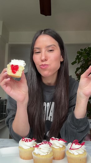 So easy and festive! I used @Duncan Hines cake mix to create them. My Swiss meringue buttercream recipe can be found on bellabakes.com #duncanhines #kalepartner #duncanhinesdessert