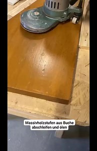 Treppenstufen aus Holz abschleifen und ölen. Treppenrenovierung in Köln, Düsseldorg, Dortmund, Bochum, Duisburg, Bonn. Tel. 01797831089 | Parkett Boos