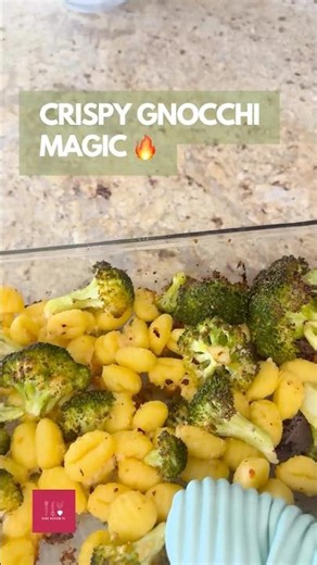 STOP SCROLLING! This Crispy Gnocchi & Broccoli Is INSANELY GOOD 😳🥦🔥 (GF + Vegan)