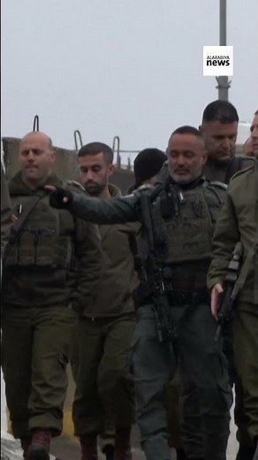 Worshipers cross Israeli checkpoints for Ramadan Friday prayer