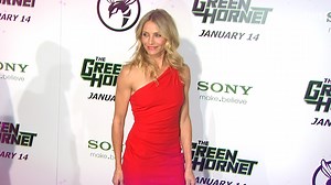 Jamie Foxx, with help from Tom Brady, broke the news that he'll star alongside Cameron Diaz in a new Netflix film, her first movie in eight years. | USA TODAY Video