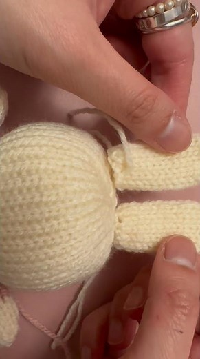Knitting Miffy #knitting #crochet #yarn n