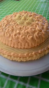 10 Years. 🥹💛 #jajabakesvlogs #JajaBakes #InspiredByJeani #CustomCakes #CustomCupcakes #HomemadeCakes #HandcraftedWithLove #EdibleSugarArt #LoveMadeEdible #SupportSmallBusinesses | JajaBakes