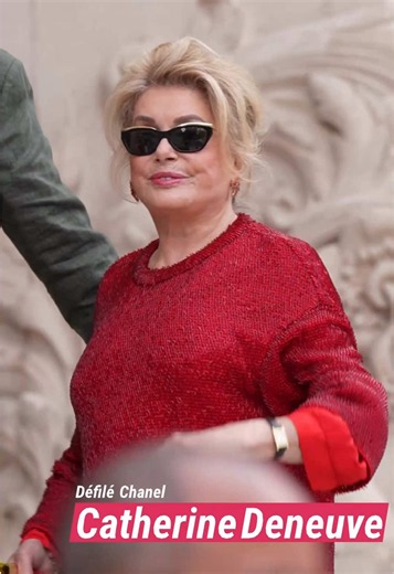 ✨ Catherine Deneuve, Charlotte Casiraghi, Pedro Pascal… front row d’exception pour Chanel Anna Mouglalis et Alex Demie étaient aussi de la partie pour assister au défilé Haute Couture automne-hiver 2026/2027 de la maison, ce 7 juillet à Paris, en pleine Fashion Week. #Chanel #catherinedeneuve #pedropascal #charlottecariraghi #People