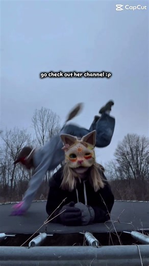 ‪@Artsstuff-i7p‬ subscribe to her and me! Great not getting jumped on skills 👍