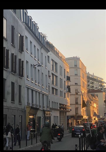 Exploring Paris: Memories with Friends at the Eiffel Tower