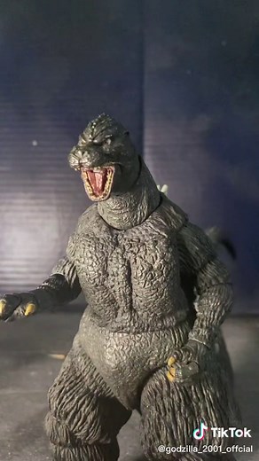 2000 Godzilla as a kid #foryourpage #viral #fypシ #trending #PradaBucketChallenge #foryou #godzilla #dad #phone #take