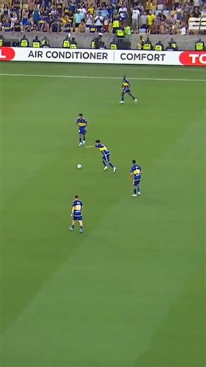 🇸🇪 Después de más de 4 años Luis Advincula deja el club. ✅ Disputó 169 partidos, hizo 6 goles, brindó 14 asistencias y además ganó 4 títulos. Suerte para lo que viene, Rayo ⚡🇵🇪 | Una Página Bostera