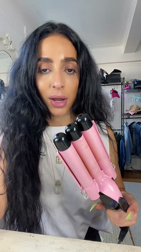 You get a relaxed S wave and yummy blend doing this one small maneuver! #hairtutorial #mermaidhair #relaxedwaves #beachyhair #tutorial #3barrelcurlingiron