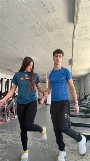 Master the Left Foot Slide in Fortnite Gameplay