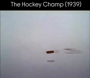 OG Donald Duck showing off in front of his nephews, Huey, Dewey, and Louie. 🏒 🥅 😛 | Alex Ovechkin Fanpage