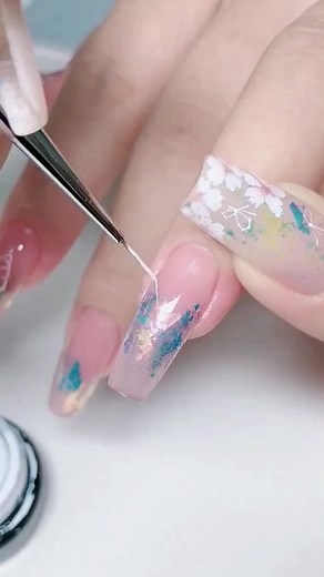Perfect butterfly nail design #butterflynailart #naildesigns #nailsonfleek | 𝙏𝙖𝙩𝙩𝙤𝙤𝙨