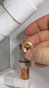 2.3M views · 5.9K reactions | The correct way to connect a flexi to a isolation valve! #asmr #plumbing #diy #tools #reels | Mmplumber | Facebook