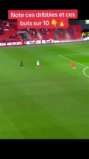 Des gestes irréels, des dribbles fous et des buts incroyables ⚽🔥 Quel moment t’a le plus choqué ? 👇 #football #dribble #skills #goals #footballtiktok