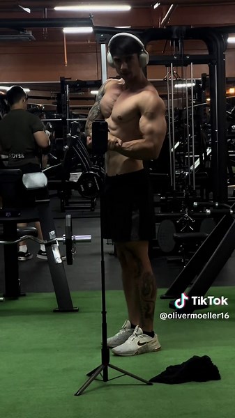 Men's Bodybuilding Journey: Achieving Weight Loss Success