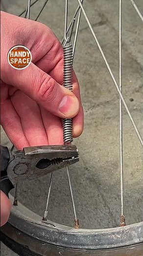 Wow! Bicycle Spoke Hack with a Spring! #bikelife