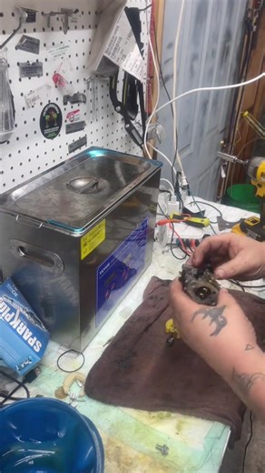 7.8K views · 53 reactions | Snowblower repair and how to repair it #snowblower #foryoupage #foryourpage #fyp | small engine repair shop | Facebook