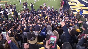 131K views · 1K reactions | Sing along. WVU football is a perfect 6-0 with a convincing 34-10 win over TCU. Enjoy your night, Mountaineer Nation. | Geoff Coyle | Facebook