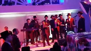 【Child Soloist】Vehinei Hashem & B'chol Tzaar -Avrum Chaim Green