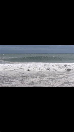 More big waves from Hurricane Erin at Misquamicut State Beach in Westerly, Rhode Island | Nick Russo