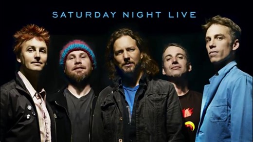 Lindsay Lohan Hosts SNL with Pearl Jam in 2006