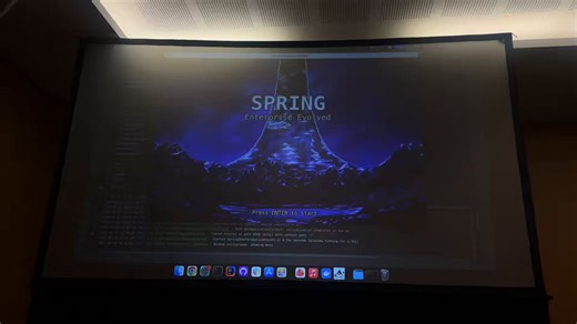Making games with Spring Boot just because we can 🤣 @glyc1n#Java #SpringBoot