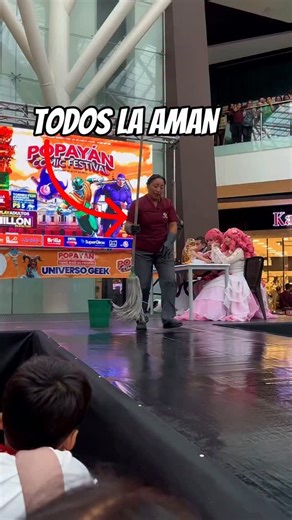 319K views · 26K reactions | Real o Cosplay?! . . . . . . . . . . #fyp #reels #ig #fb #meta #aseo #limpieza #curiosidades #wow #sorpendente #lindo #memes #concurso #ganador #empleo #chamba #jajaja #xd #anime #festival #convencion # # | Gabriel Sotoro | Facebook