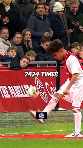 Child causes delay at kickoff 💀 | MaxCraft