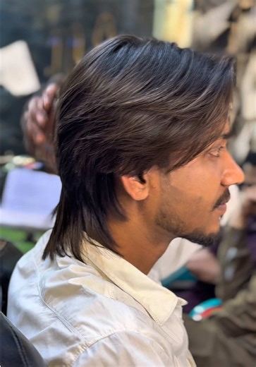 Discover the Wolf Haircut Trend with Layers