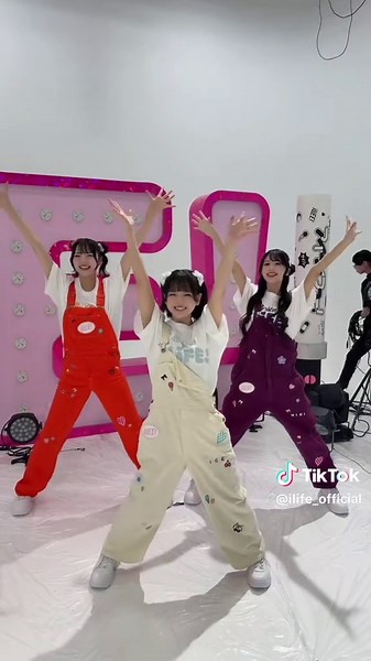 iLiFEの最新曲「会いにKiTE」特集