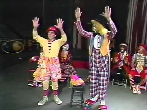Ringling Bros Presents - How To Be A Clown!