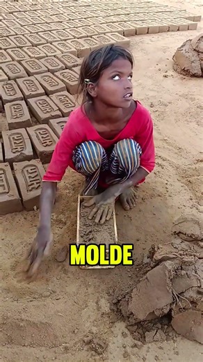 The visually impaired girl has to work! 👩‍🦯