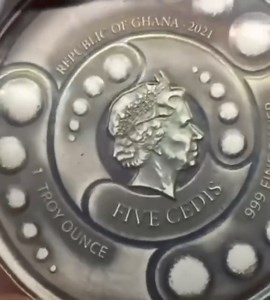 14K views · 134 reactions | A moeda alien | Muito Estranho | Facebook