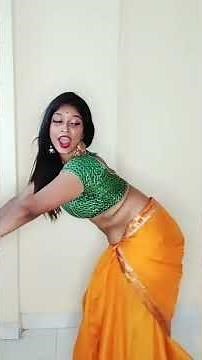 big ass dancing Indian girl twerking in saree #shorts #tiktok