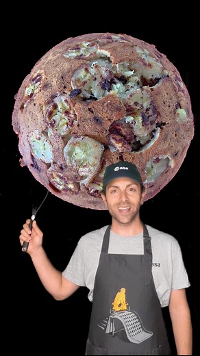 👨‍🍳 Are you getting ready to bake and eat your nutritious #Moon? 🌛🍌 Follow this step-by-step video recipe and share your results (pictures or video) via direct message. We are open to variations! 🏆🌚 The three best entries will receive a lunar prize from the ESA Space Shop! 🥮 All you need to know about the Moon Bread challenge: https://blogs.esa.int/exploration/bake-the-moon/ | ESA - European Space Agency