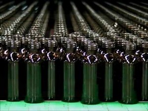 ガラスびんの出来るまで No.3