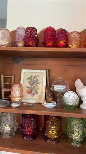 My daughters hutch with some of her fairy lamps 🧚‍♂️ #fairylamp #thrifting #fypシ #nancymeyers #butterpats