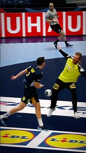 Cleanest finish ever 🫣 #handball #håndbold #ehfeuro2026