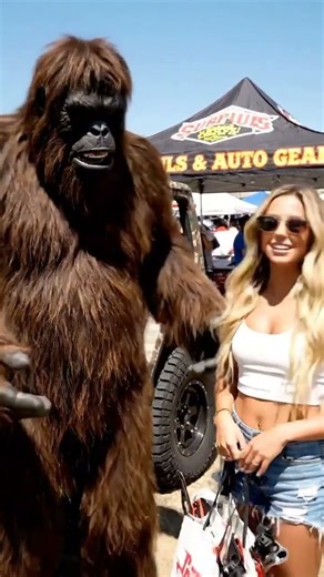 “Bigfoot’s Disappearing Pants Trick 😂🫣”