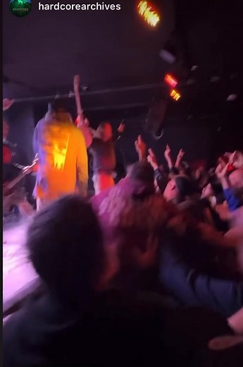 Long Island!!! Thank you for the insane sold out show last night. You are amazing. ❤️🙏❤️ Thank you @hardcorearchives for the 🎥 | Bane