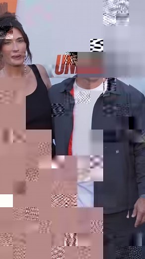 Mark Wahlberg and his wife, Rhea Durham, recently celebrated their 15th wedding anniversary together! ❤️ 👏 Find out how they've made it work all these years on our website. (📸: Getty Images) | Closer Weekly