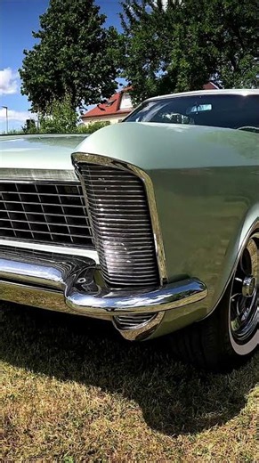Beautiful 1965 Buick Riviera at "Old Legends Garage" meet #65riviera #buickriviera #1965buickriviera