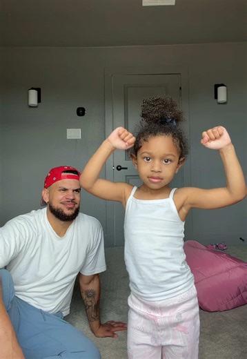 My baby girl wanted to showcase her moves solo 😭💪🏽 #spongebob #fyp #toddlersoftiktok