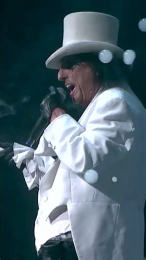We ain't got no intelligence... #schoolsout #summer #rock #alicecooper