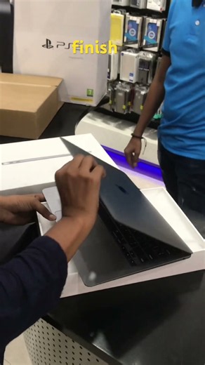 MacBook Air M1 #technology #tech #apple #macbook #m1 #2020 #youtubeshorts #viral #laptop #satisfying
